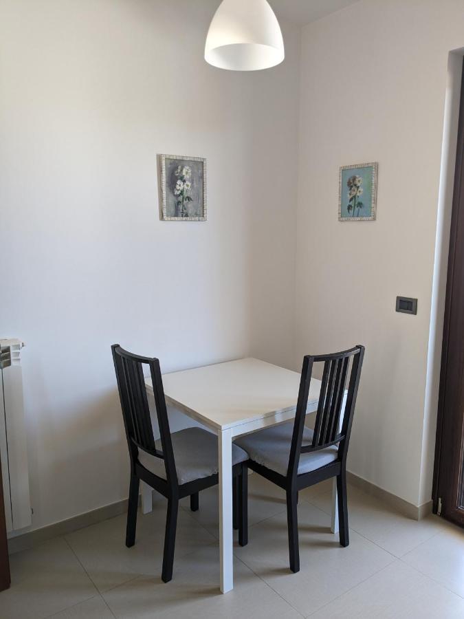 La Casa Dei Due Mari - Large Apartment With Parking Taranto Exterior foto