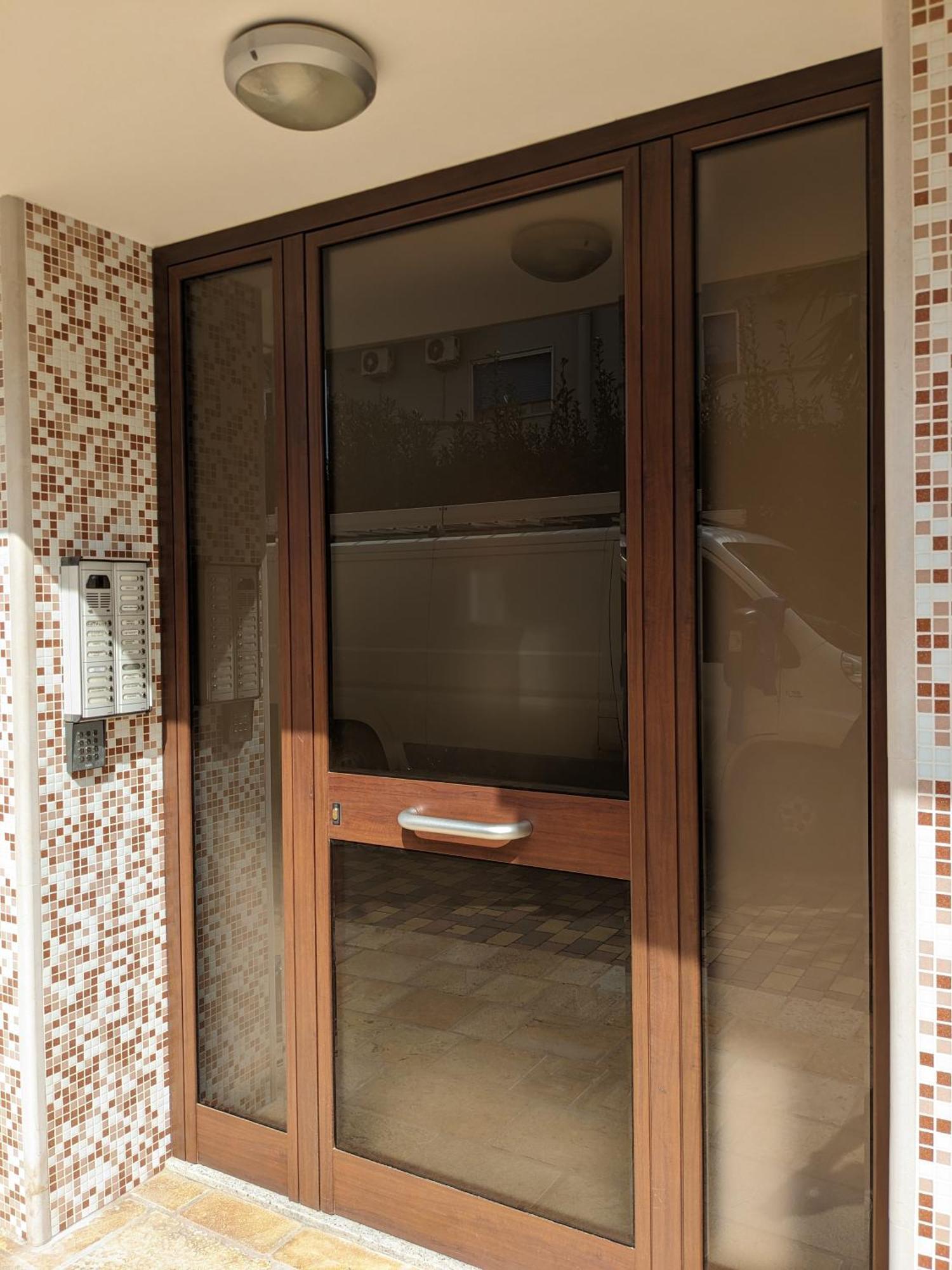 La Casa Dei Due Mari - Large Apartment With Parking Taranto Exterior foto
