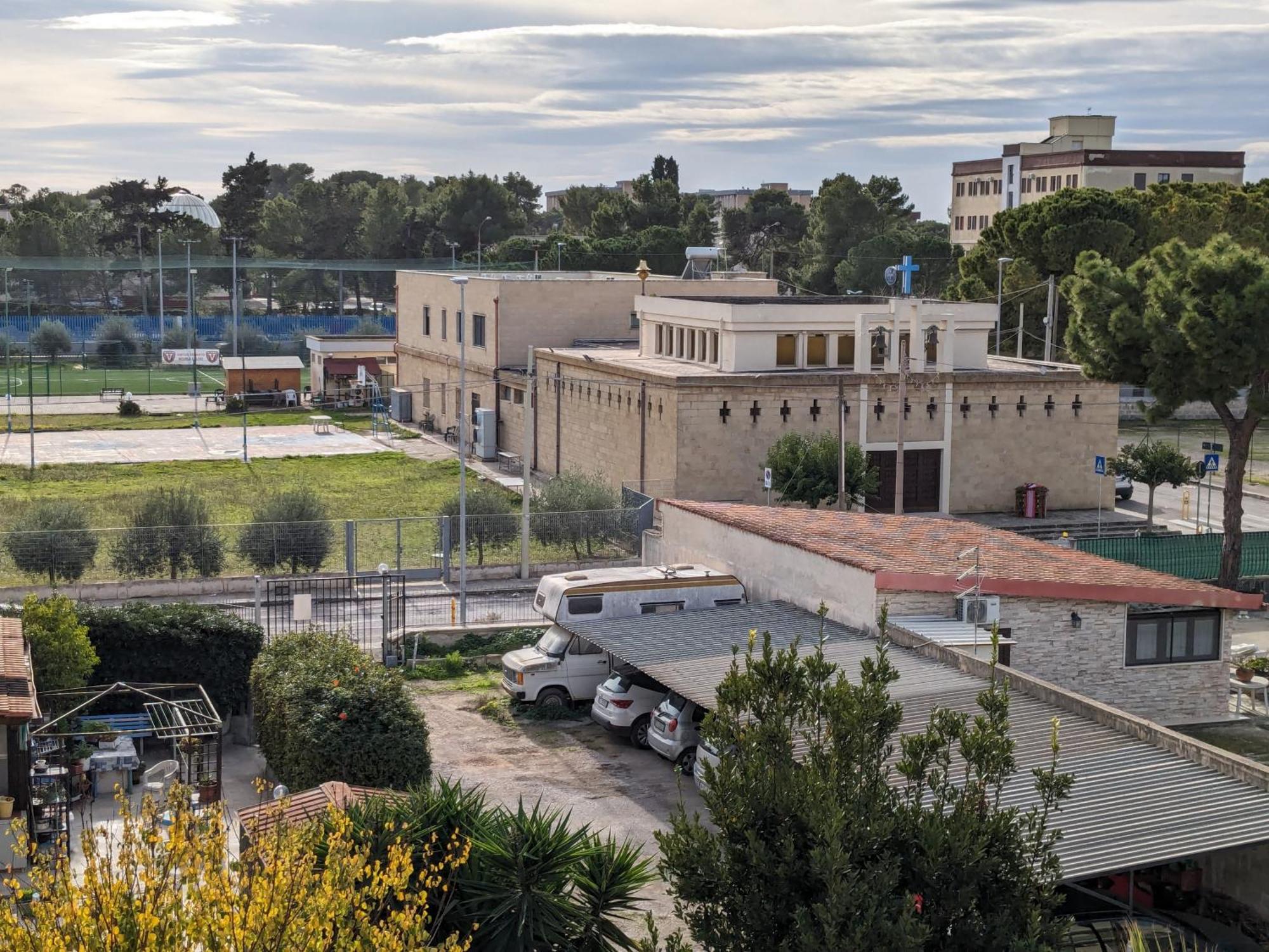 La Casa Dei Due Mari - Large Apartment With Parking Taranto Exterior foto