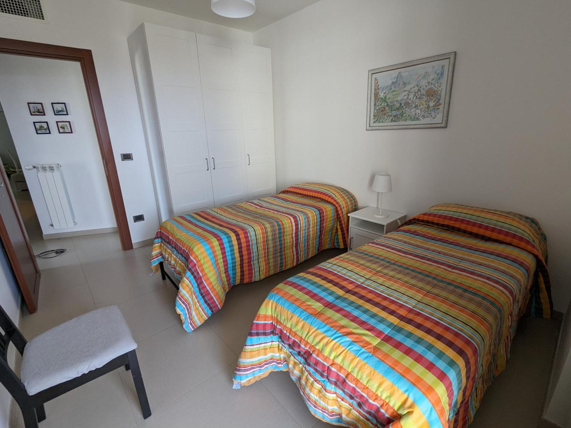 La Casa Dei Due Mari - Large Apartment With Parking Taranto Exterior foto
